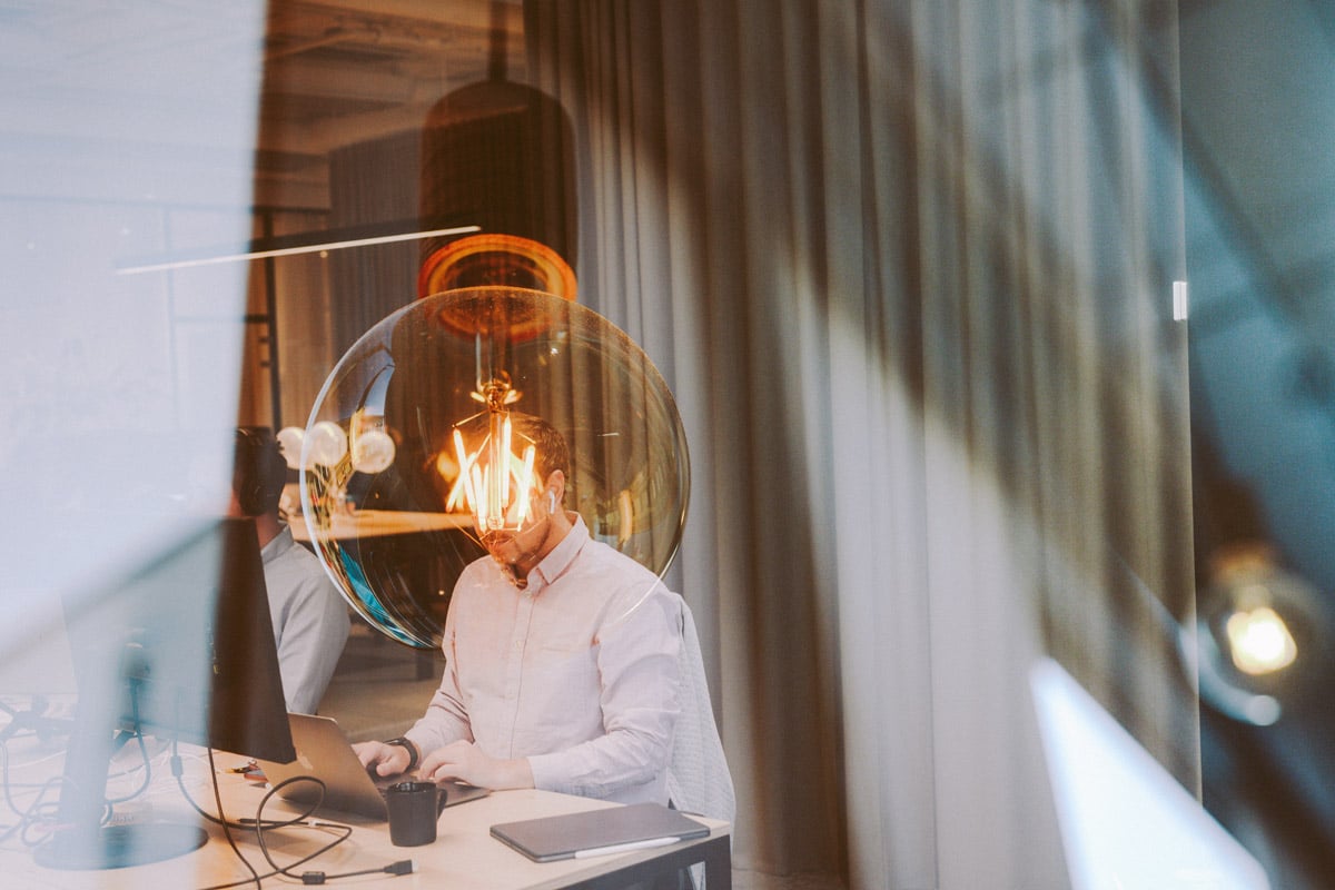 brand-tulinen-2019-sales_lightbulb